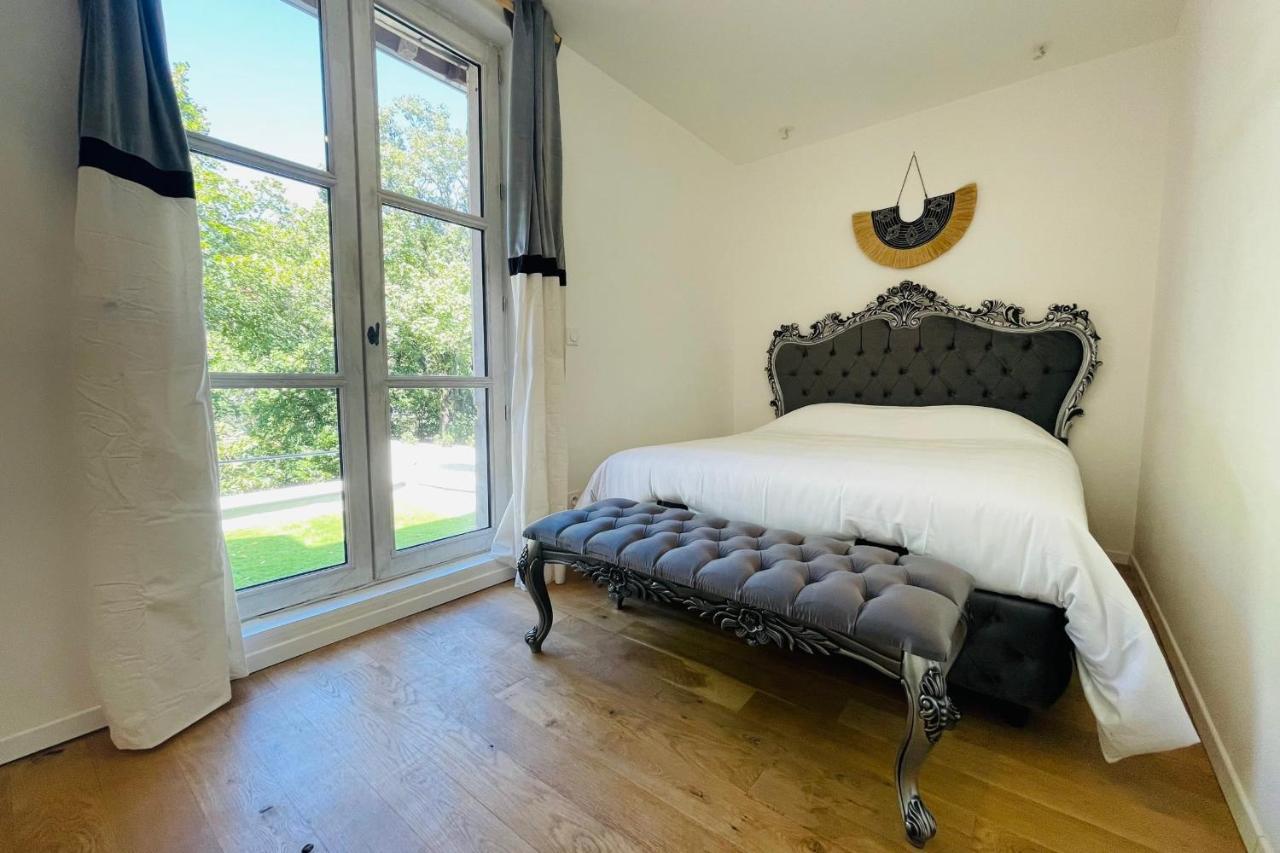 The Ronsardienne Suite In A Charming Mansion At The Gates Of Tours 圣阿韦尔坦 外观 照片