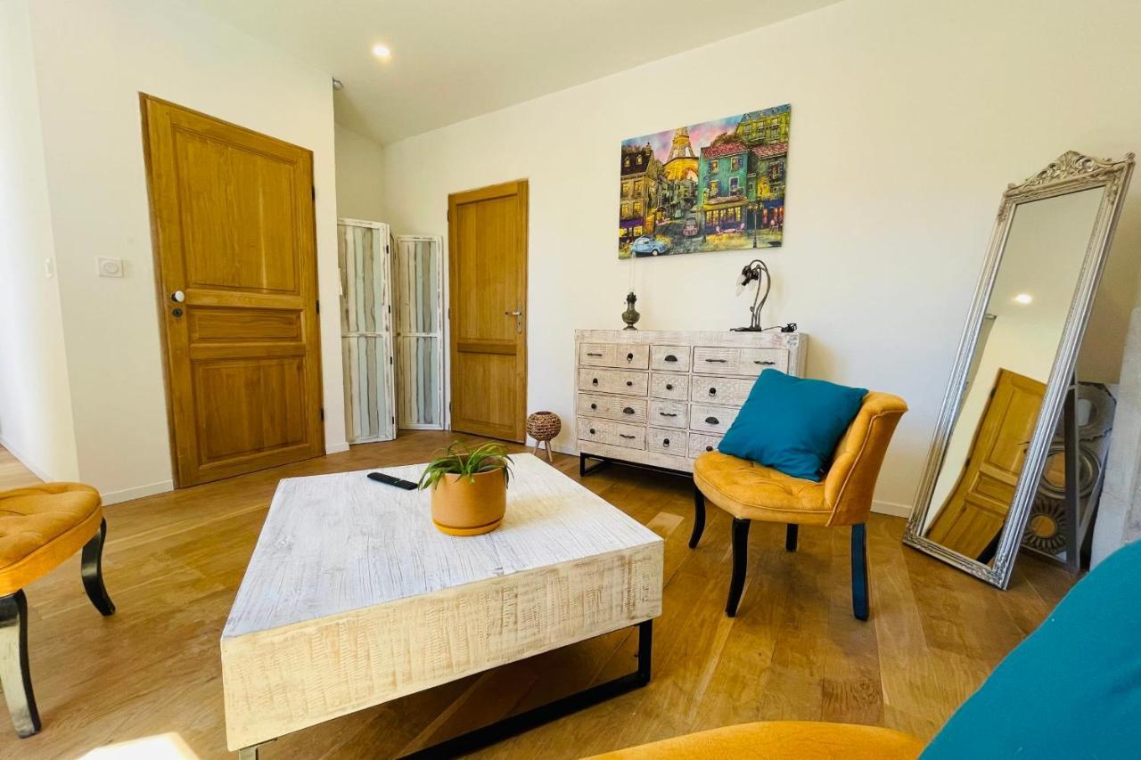 The Ronsardienne Suite In A Charming Mansion At The Gates Of Tours 圣阿韦尔坦 外观 照片